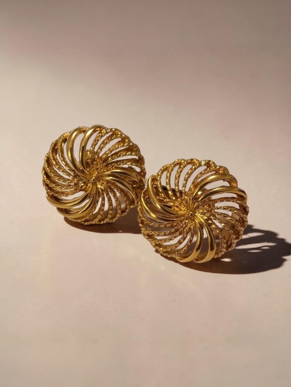 VINTAGE Napier Gold Pinwheel Earring Round Screw Clip-On Post